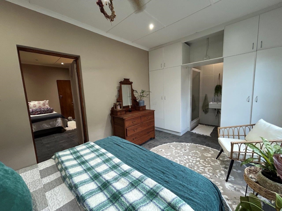 4 Bedroom Property for Sale in Noorsekloof Eastern Cape